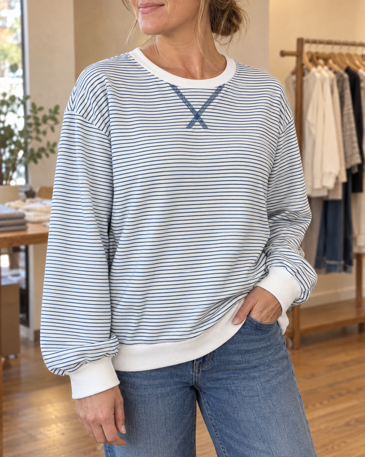 Charlotte - Fine Stripe Pullover in blue, side view