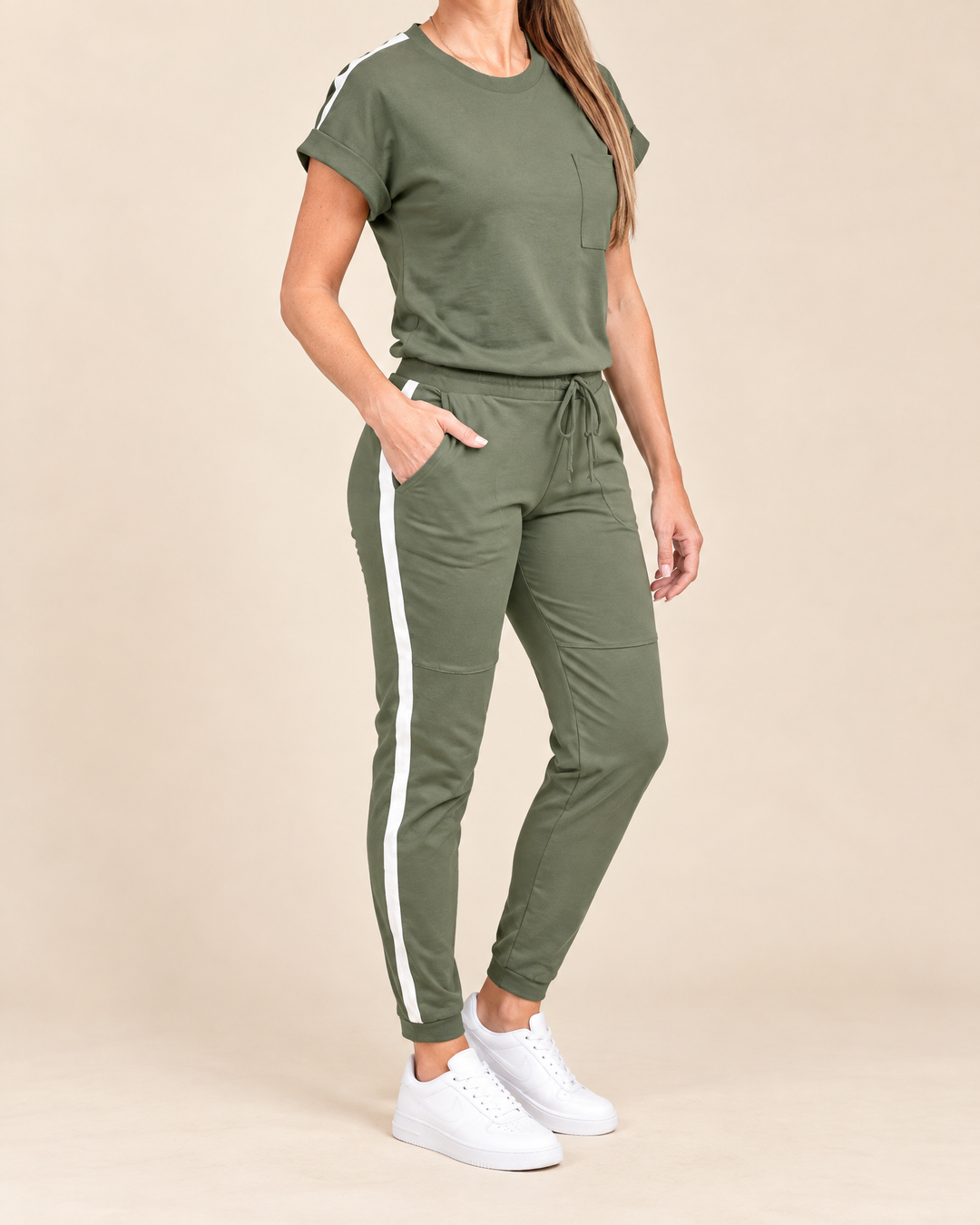 Veronique - Tee and Jogger Set in army green, side view