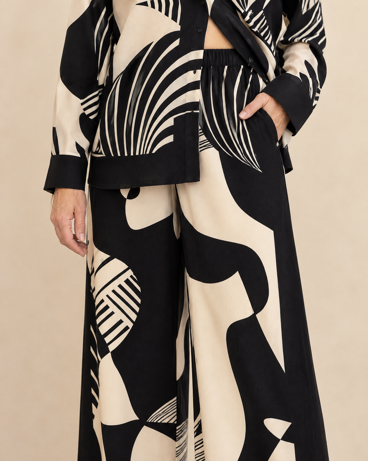 Octavie - Printed Shirt and Pants Set, print detail