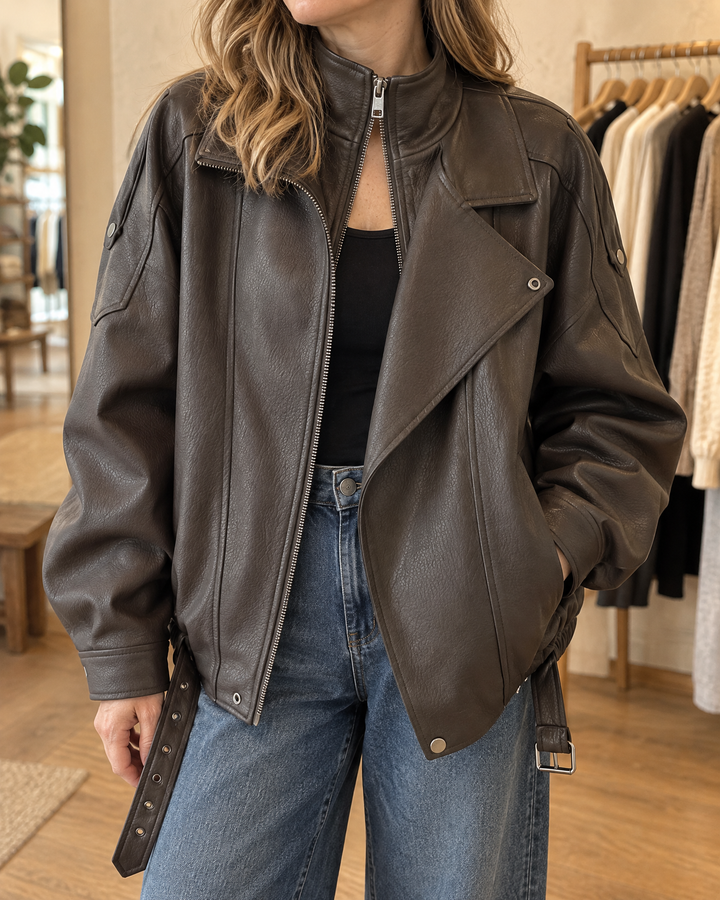 Mirabelle - Oversized Faux Leather Biker Jacket in dark brown, detail of the stand collar, the flap and the pebbled grain