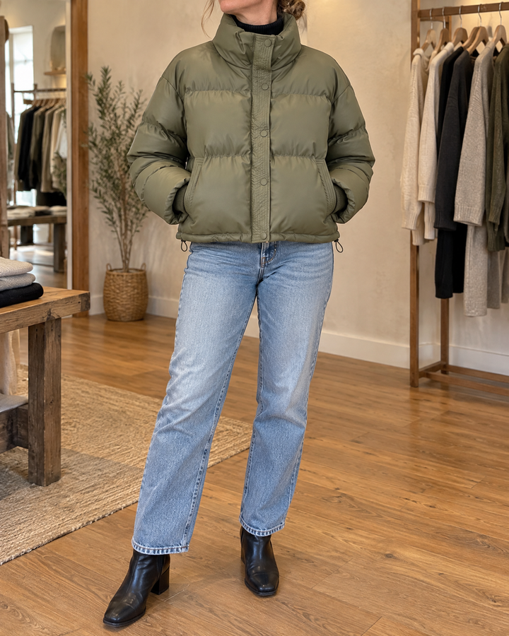 Anais - Cropped Faux Leather Puffer in olive, front view